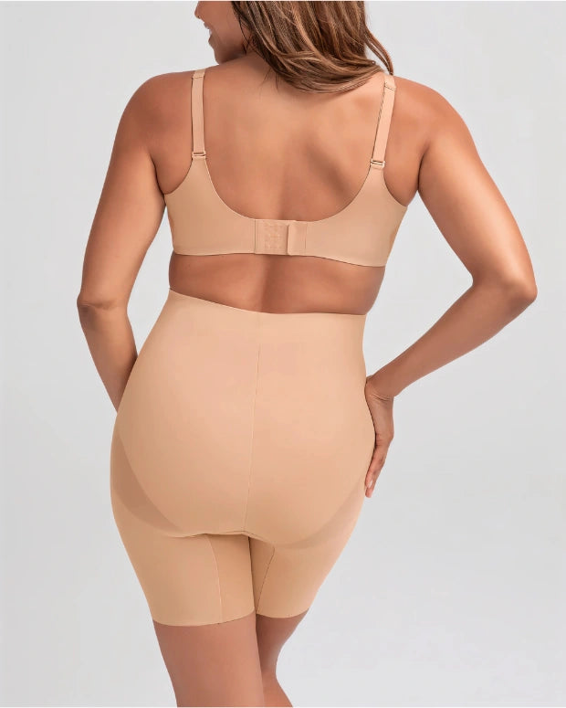 Sublimez Votre Silhouette en Toute Élégance pour Une Confiance Radieuse ! SkimShape™ Short Gainant